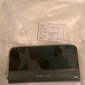 Kendall & Kylie Wallet